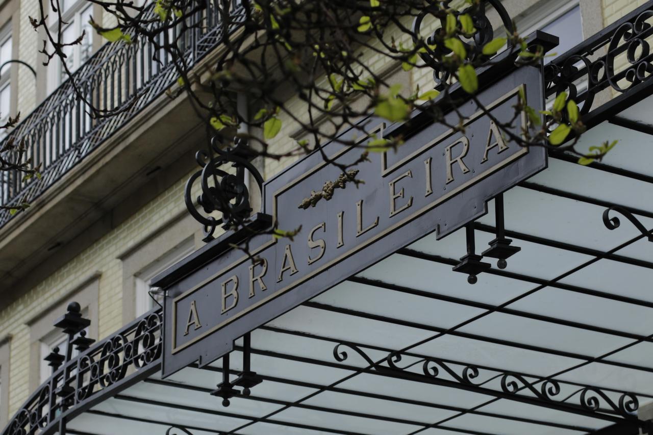 Pestana Porto - A Brasileira, City Center & Heritage Building מראה חיצוני תמונה Brasserie sign in Paris